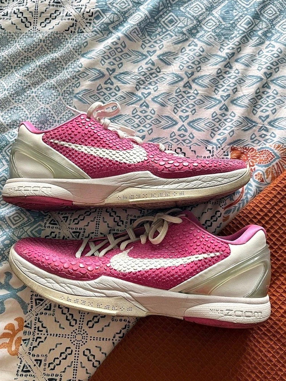 Kobe 6 Think Pink Kay Yow
